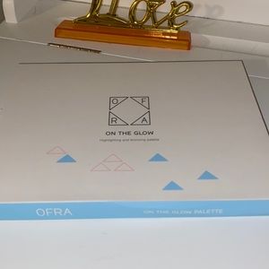 Ofra on the glow palette